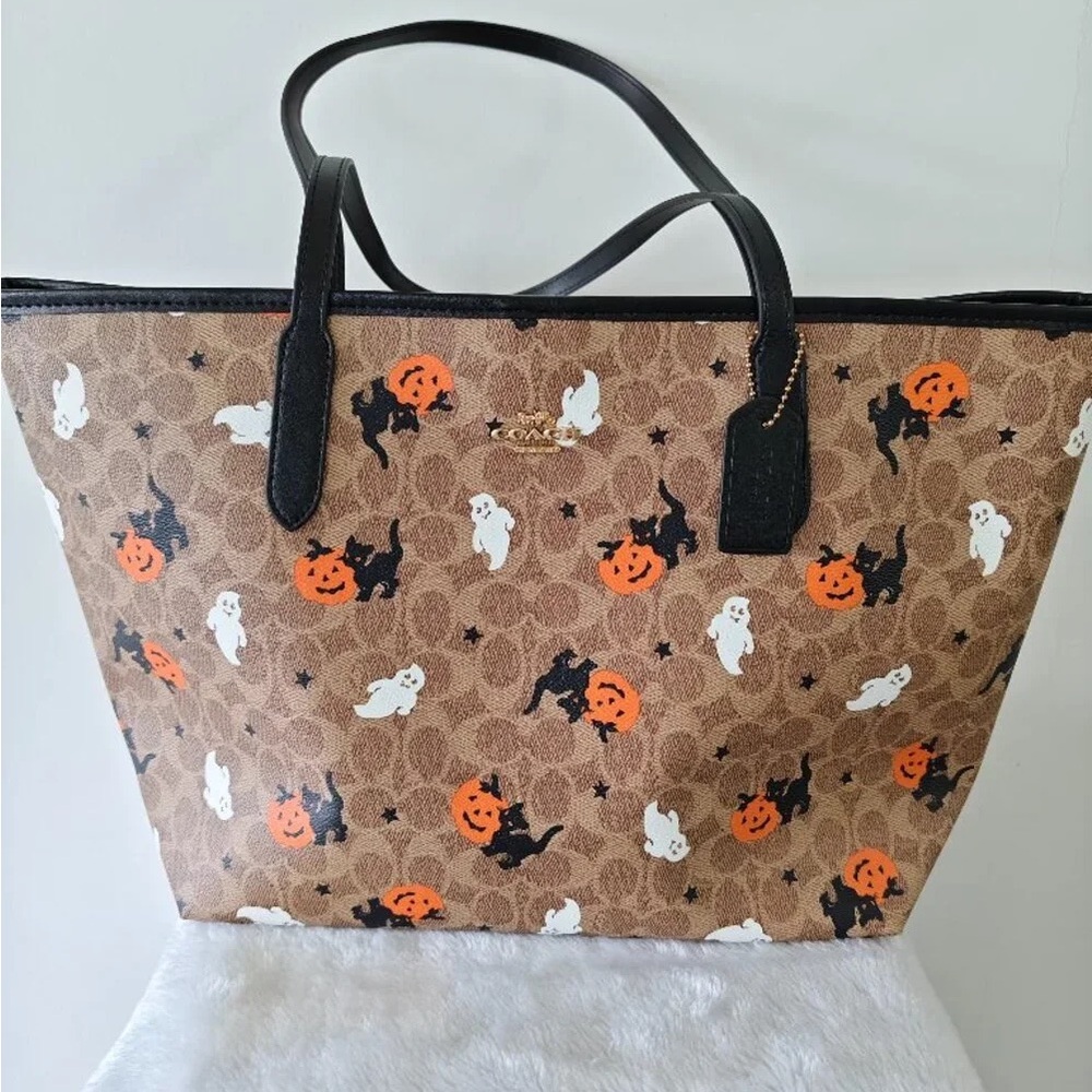 Coach City Tote In Signature Canvas With Halloween Print CW450